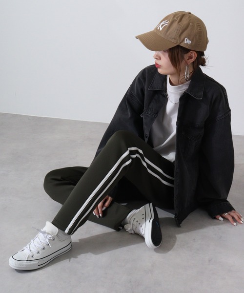 FUNALIVE(ファンアライブ)の「Bonded lines skinny pants /ライン入りスキニーパンツ unisex(スウェットパンツ・メンズ・ベージュ/ネイビー/カーキ/ブラック×ホワイト/杢グレー/ブラック×イエロー・M/L/XL)」の5枚目の写真