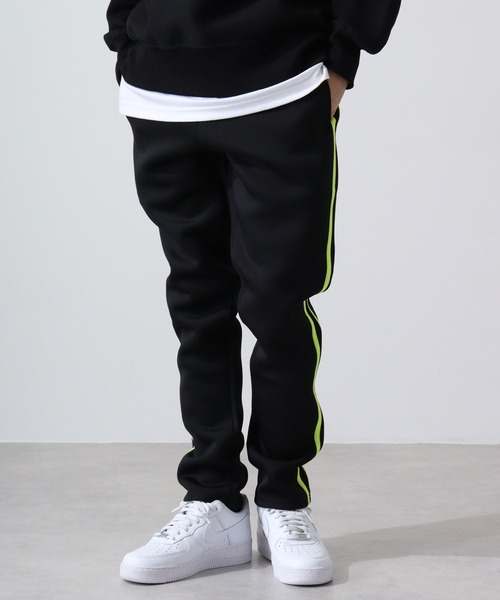 FUNALIVE(ファンアライブ)の「Bonded lines skinny pants /ライン入りスキニーパンツ unisex(スウェットパンツ・メンズ・ベージュ/ネイビー/カーキ/ブラック×ホワイト/杢グレー/ブラック×イエロー・M/L/XL)」の3枚目の写真