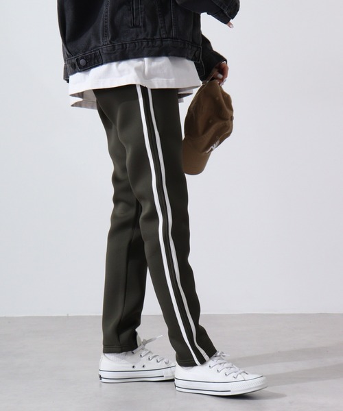 FUNALIVE(ファンアライブ)の「Bonded lines skinny pants /ライン入りスキニーパンツ unisex(スウェットパンツ・メンズ・ベージュ/ネイビー/カーキ/ブラック×ホワイト/杢グレー/ブラック×イエロー・M/L/XL)」の15枚目の写真
