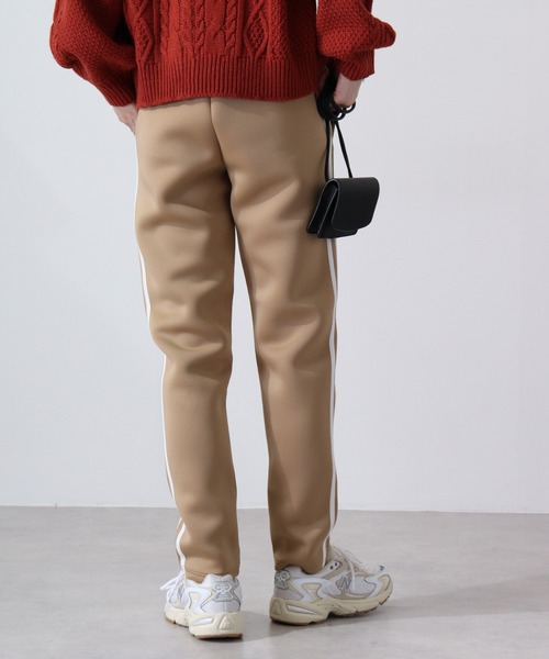 FUNALIVE(ファンアライブ)の「Bonded lines skinny pants /ライン入りスキニーパンツ unisex(スウェットパンツ・メンズ・ベージュ/ネイビー/カーキ/ブラック×ホワイト/杢グレー/ブラック×イエロー・M/L/XL)」の11枚目の写真