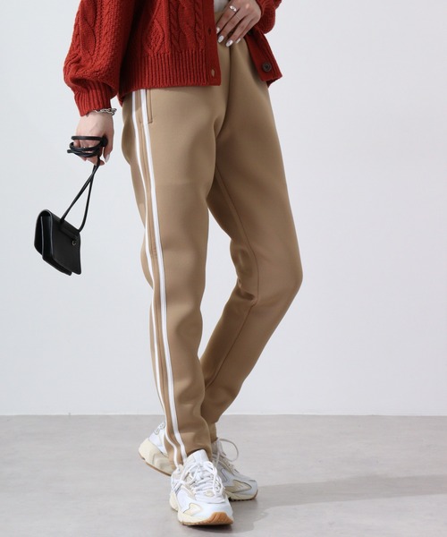 FUNALIVE(ファンアライブ)の「Bonded lines skinny pants /ライン入りスキニーパンツ unisex(スウェットパンツ・メンズ・ベージュ/ネイビー/カーキ/ブラック×ホワイト/杢グレー/ブラック×イエロー・M/L/XL)」の10枚目の写真