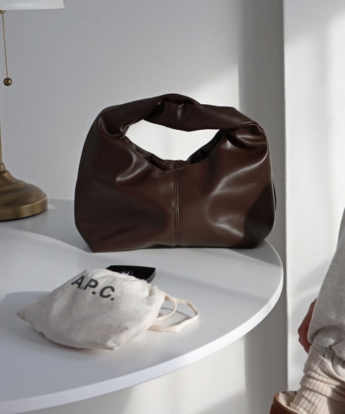 COURO（コウロ）の「ツイストハンドルバッグ（ハンドバッグ・レディース・ブラック/アイボリー/ブラウン/シルバー・FREE）」の14枚目の写真