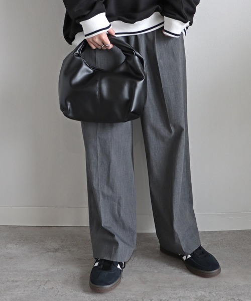 COURO（コウロ）の「ツイストハンドルバッグ（ハンドバッグ・レディース・ブラック/アイボリー/ブラウン/シルバー・FREE）」の7枚目の写真