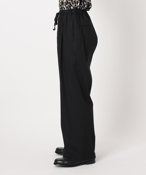 EDIFICE(エディフィス)の「リネン/ビスコース ストライプ ワイドイージーパンツ(スラックス・メンズ・ブラック/アイボリー・MEDIUM/LARGE)」の15枚目の写真