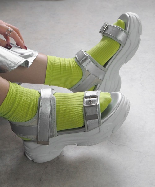 minia（ミニア）の「ベルトスポサン（サンダル・レディース・シルバー/ブラック/ベージュ・S/M/L/LL）」の6枚目の写真