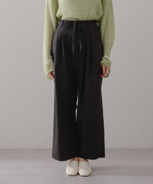 Kastane（カスタネ）の「【2024SSカタログ掲載/3サイズ展開/WEB限定サイズ】タックスラックスパンツ（スラックス・レディース・ブラック/ベージュ/ブルー・1/2/0）」の20枚目の写真