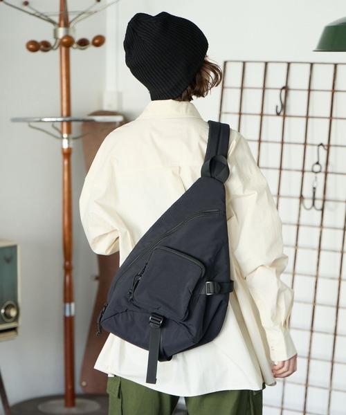 PBLIM（ページボーイリム）の「PBLIM/メッシュスリングバック（ボディバッグ/ウエストポーチ・レディース・ブラック/グレー・FREE）」の9枚目の写真