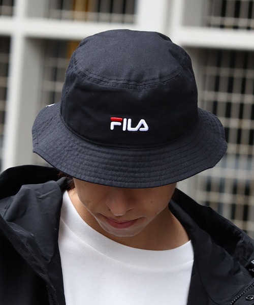 FILA（フィラ）の「【FILA/フィラ】オーガニックコットンツイル ワンポイントバケットハット（ハット・メンズ・ベージュ/ネイビー/ブラック/ホワイト・FREE）」の16枚目の写真