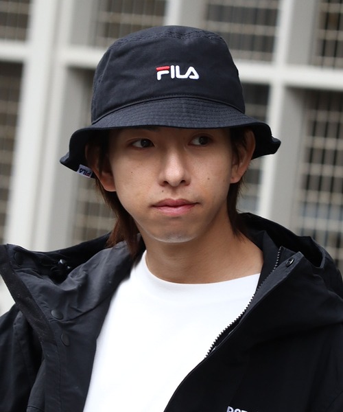 FILA（フィラ）の「【FILA/フィラ】オーガニックコットンツイル ワンポイントバケットハット（ハット・メンズ・ベージュ/ネイビー/ブラック/ホワイト・FREE）」の15枚目の写真