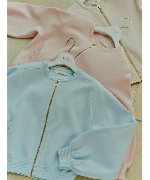 To b. by agnes b.（トゥービーバイアニエスベー）の「ライトニットブルゾン（ブルゾン・レディース・ブルー系その他・FREE）」の2枚目の写真