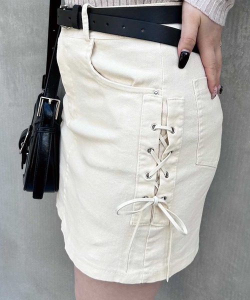 SPIGA（スピーガ）の「ﾍﾞﾙﾄ付ｻｲﾄﾞﾚｰｽｱｯﾌﾟﾐﾆｽｶｰﾄ（スカート・レディース・ブラウン/ブラック/ホワイト・MEDIUM/SMALL）」の6枚目の写真