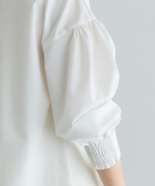 Pierrot（ピエロ）の「2wayパールボタンブラウス（シャツ/ブラウス・レディース・ブラック/ベージュ/オフホワイト/ストライプ/ブルー/グレイッシュベージュ/アイボリー・PM/M/L）」の10枚目の写真