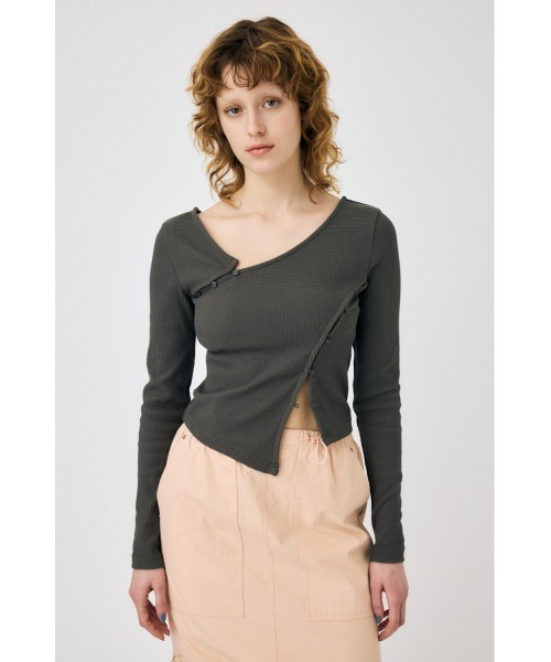 MOUSSY（マウジー）の「BUTTON SWITCH RIB トップス（Tシャツ/カットソー・レディース・ネイビー/アイボリー/グレー・FREE）」の4枚目の写真