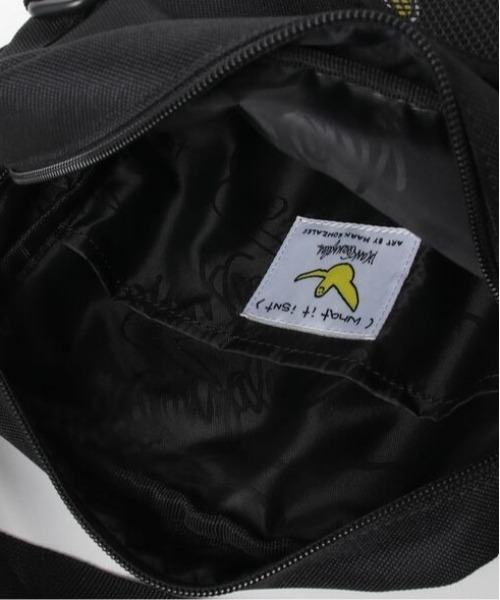 (What it isNt)ART BY MARKGONZALES(ワットイットイズント)の「(What it isNt)ART BY MARKGONZALES / 縦型メッシュポケットショルダーバッグ(ST)(ショルダーバッグ・メンズ・その他1/その他2/その他3・FREE)」の6枚目の写真