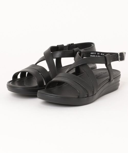 Piedi Nudi(ピエディヌーディ)の「ボリューム レザー クロスサンダル(サンダル・レディース・ブラック/プラチナム/ホワイト・35/36/37/38/39)」の1枚目の写真