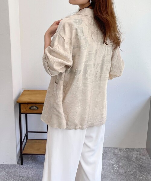 fredy emue(フレディエミュ)の「シアージャガードシャツジャケット(テーラードジャケット・レディース・ベージュ/オフホワイト/ブラック・38)」の16枚目の写真