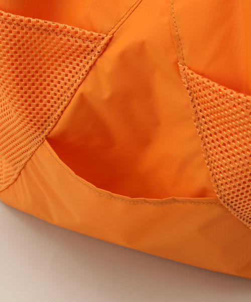 BAL（バル）の「【BAL/バル】SPEAKEASY CROSSBODY SLING TOTE：バッグ（ショルダーバッグ・レディース・ブラック/オレンジ・FREE）」の8枚目の写真