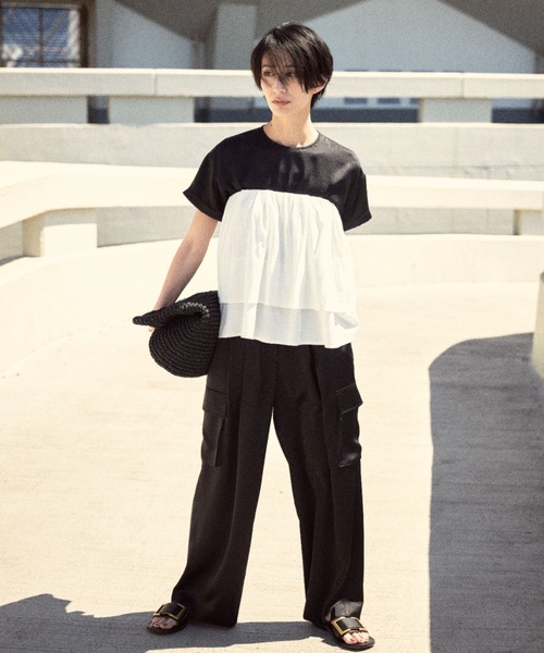 Mila Owen（ミラオーウェン）の「ロールアップTシャツサテントップス