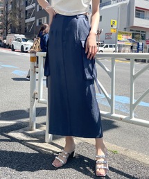 サテンカーゴナロースカート