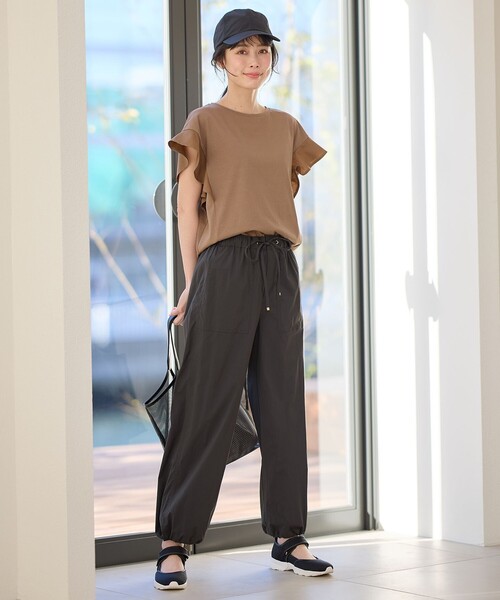 ANY(エニィ)の「異素材コンビフリルスリーブプルオーバー(Tシャツ/カットソー・レディース・アイボリー系/ブラック系/グレー系/ブラウン系/ブルー系・3/2)」の18枚目の写真