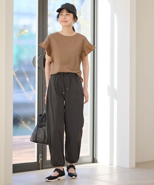 ANY(エニィ)の「異素材コンビフリルスリーブプルオーバー(Tシャツ/カットソー・レディース・アイボリー系/ブラック系/グレー系/ブラウン系/ブルー系・3/2)」の19枚目の写真