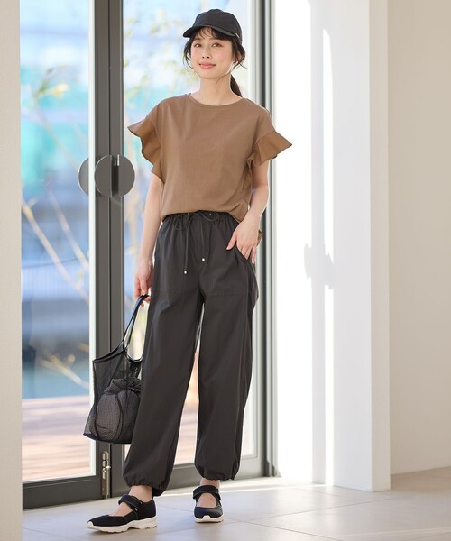 ANY(エニィ)の「異素材コンビフリルスリーブプルオーバー(Tシャツ/カットソー・レディース・アイボリー系/ブラック系/グレー系/ブラウン系/ブルー系・3/2)」の20枚目の写真