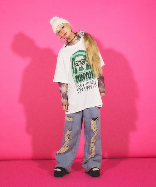 PUNYUS（プニュズ）の「ダメージデニムワイドパンツ（デニムパンツ・レディース・ライトインディゴブルー/ブラック・3/2/1/4）」の9枚目の写真