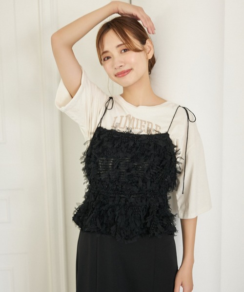 mysty woman（ミスティウーマン）の「チュールシャーリングキャミ　125065（キャミソール・レディース・ブラック/アイボリー・FREE）」の2枚目の写真