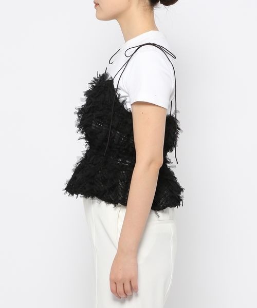 mysty woman（ミスティウーマン）の「チュールシャーリングキャミ　125065（キャミソール・レディース・ブラック/アイボリー・FREE）」の11枚目の写真