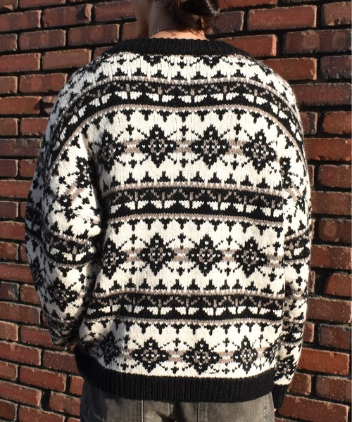 Noen(ノエン)の「ノルディッククルーネックニット(ニット/セーター・メンズ・Navy/レッド/ブラック・MEDIUM/LARGE)」の6枚目の写真