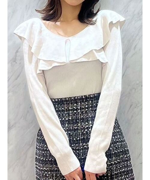 MERCURYDUO（マーキュリーデュオ）の「2WAYフォールドラッフルロングスリーブニット（ニット/セーター・レディース・ベビーピンク/ブラウン/オフホワイト/ブラック/ライトブルー/レッド・FREE）」の2枚目の写真