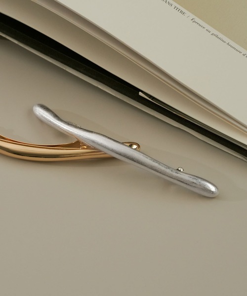 GOLDY（ゴールディ）の「トゥイッグ ライン メタル バレッタ（バレッタ/ヘアクリップ・レディース・シルバー/ゴールド/シルバー系その他/ゴールド系その他・FREE）」の3枚目の写真