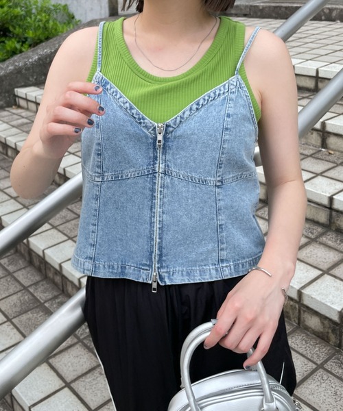 WEGO(ウィゴー)の「WEGO/デニムZIPビスチェ(キャミソール・レディース・ブラック/ブルー・FREE)」の5枚目の写真