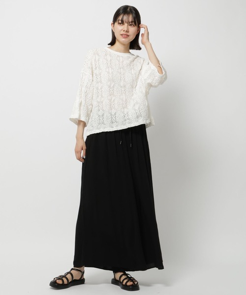 niko and...（ニコアンド）の「レースジャガードシャーリングTシャツ（Tシャツ/カットソー・レディース・ブラック/オフホワイト・TALL/SHORT）」の4枚目の写真