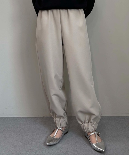 1chaku.(イッチャク)の「ストレッチリラックスジョガーパンツ(その他パンツ・レディース・ブラック/グレイッシュベージュ/サンドグレー/オフホワイト・マルチサイズ)」の3枚目の写真
