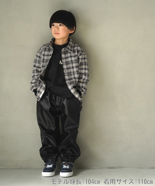 MAKE YOUR DAY(メイクユアデイ)の「無地とチェックのベーシックシャツ■80~140cm(シャツ/ブラウス・キッズ・ブラウン/レッド/ブラック/オフホワイト・80/90/100/110/120/130/140)」の15枚目の写真