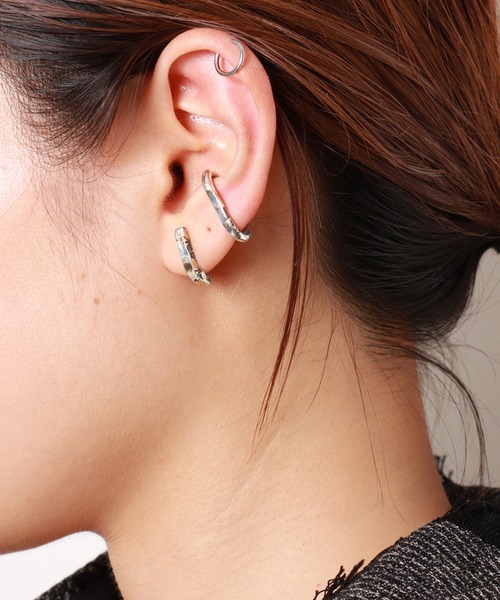 VIVIFY ピアス/M/アラベスク/k18ゴールドポスト/ゴールドダスト ピアス/ベントバー/サイドアラベスク/K18ゴールドポスト