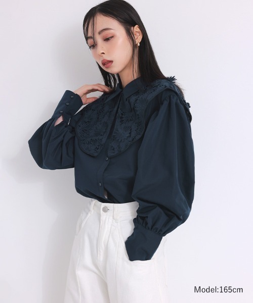 DONOBAN（ドノバン）の「2wayフラワーレースブラウス（シャツ/ブラウス・レディース・ホワイト/ネイビー・ONE）」の14枚目の写真