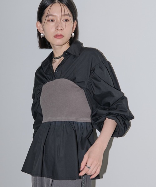 Shelly island(シェリーアイランド)の「ビスチェドッキングボリュームスリーブシャツ(シャツ/ブラウス・レディース・ホワイト/ブラック・FREE)」の2枚目の写真