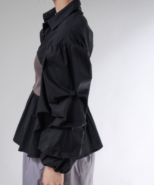 Shelly island(シェリーアイランド)の「ビスチェドッキングボリュームスリーブシャツ(シャツ/ブラウス・レディース・ホワイト/ブラック・FREE)」の11枚目の写真