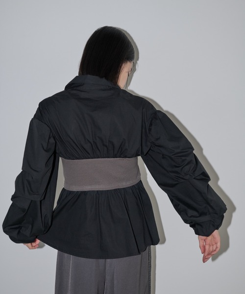 Shelly island(シェリーアイランド)の「ビスチェドッキングボリュームスリーブシャツ(シャツ/ブラウス・レディース・ホワイト/ブラック・FREE)」の22枚目の写真