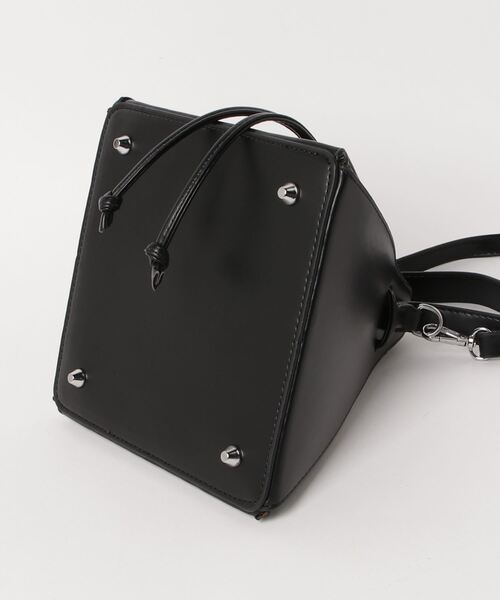 CELENA（セレナ）の「PUレザー ピラミッドハンドバッグ（ハンドバッグ・レディース・ブラック/ブルー/ベージュ・F）」の5枚目の写真