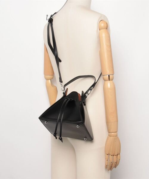 CELENA（セレナ）の「PUレザー ピラミッドハンドバッグ（ハンドバッグ・レディース・ブラック/ブルー/ベージュ・F）」の7枚目の写真