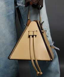 CELENA | PUレザー ピラミッドハンドバッグ(ハンドバッグ)