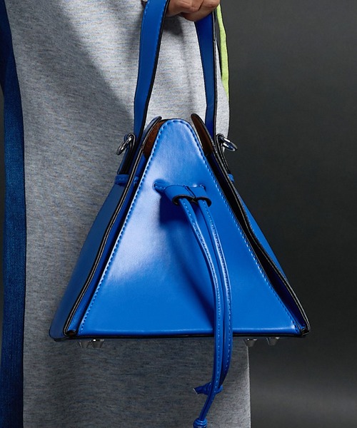 CELENA（セレナ）の「PUレザー ピラミッドハンドバッグ（ハンドバッグ・レディース・ブラック/ブルー/ベージュ・F）」の3枚目の写真