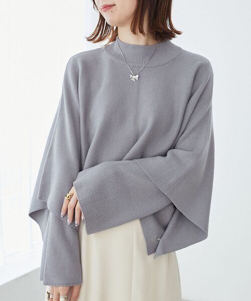 MAJESTIC LEGON（マジェスティックレゴン）の「ハイネックケープセットニット（ニット/セーター・レディース・アイボリー/ブラック/グレー/モカ・MEDIUM）」の3枚目の写真