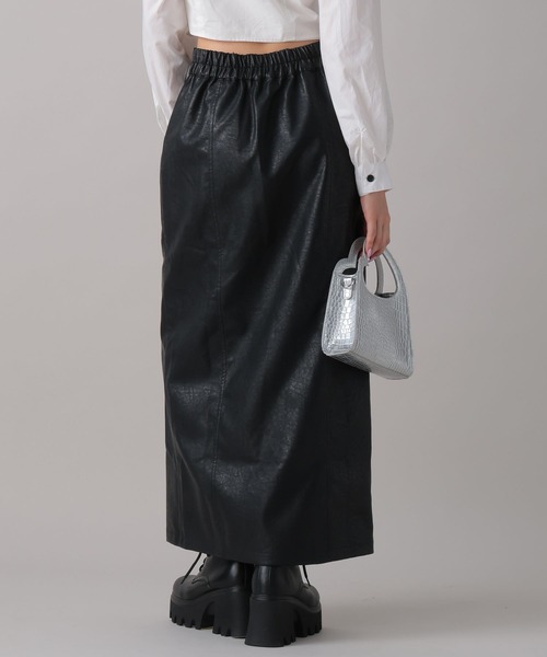 FOREVER 21(フォーエバー トゥエンティーワン)の「【2024FW】フェイクレザージップスカート(スカート・レディース・ブラウン/ブラック・SMALL/MEDIUM)」の11枚目の写真