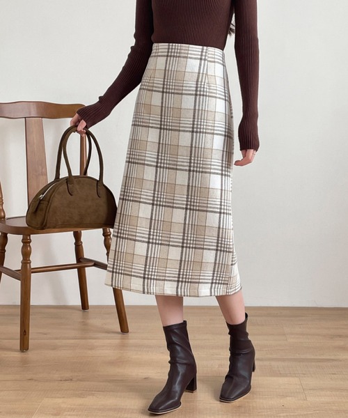 ABITOKYO（アビトーキョー）の「バックスリットチェックスカート（スカート・レディース・ライトベージュ/モカ/グレー/ベージュ・S/M）」の4枚目の写真