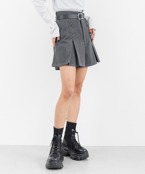 PAGEBOY（ページボーイ）の「ヘリンボーンショートパンツ（その他パンツ・レディース・ブラウン系その他/ブラック系その他/チャコールグレー・FREE）」の2枚目の写真