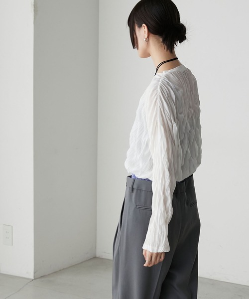 forksy.（フォルクシー）の「【forksy.】ワッシャー加工サイドスリットシアーロンT（Tシャツ/カットソー・レディース・ブラック/オフホワイト/ブルー・FREE）」の10枚目の写真